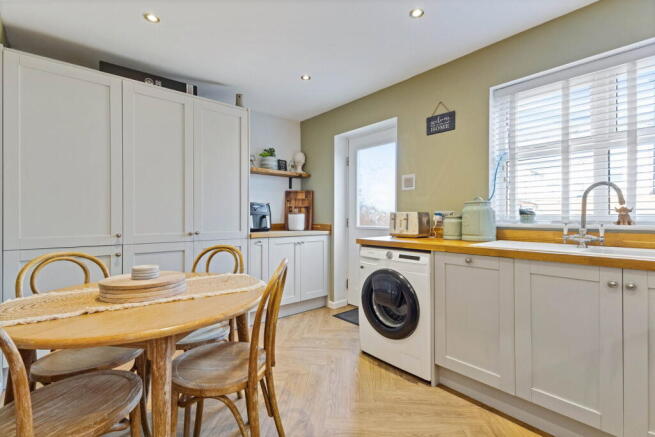 3 bed Terraced for sale Image 4