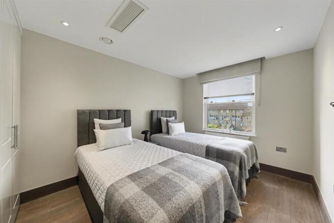 1 Court Close, St. John's Wood Park NW8 6NN-2.jpg
