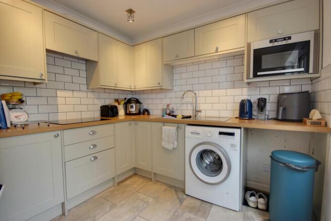 2 bed Semi-Detached for sale Image 8