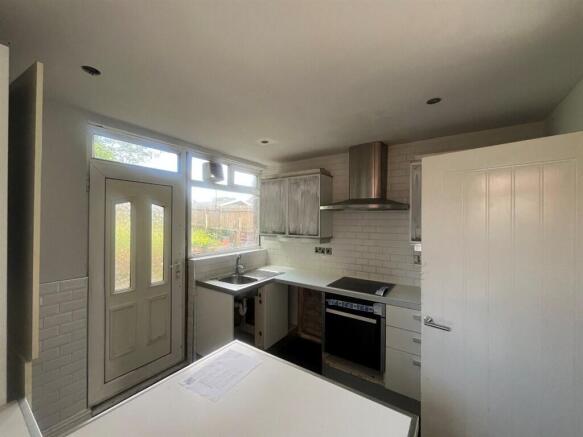 2 bed Semi-Detached for sale Image 8
