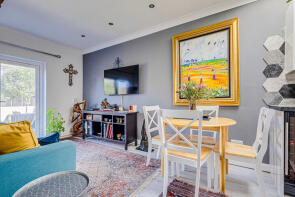 3, Flemming Crescent, Leigh-on-sea SS9 4HR