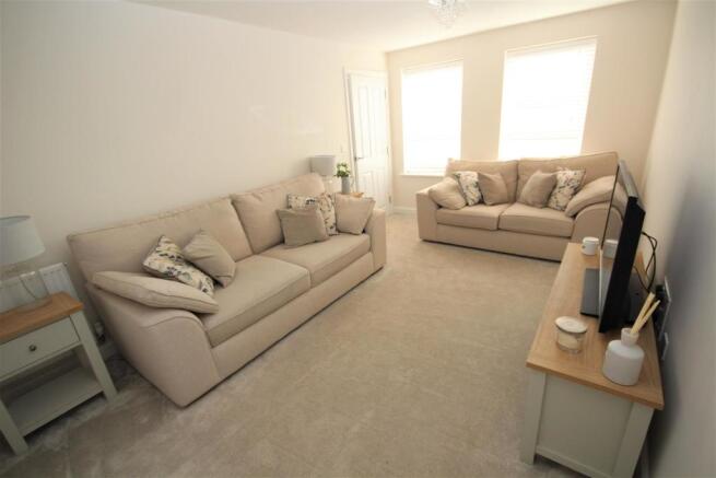 Lounge 2 .jpg