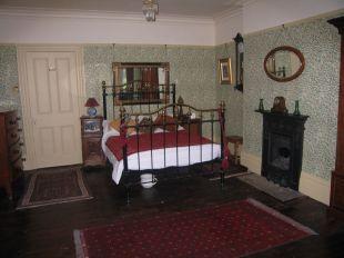 Bed 1