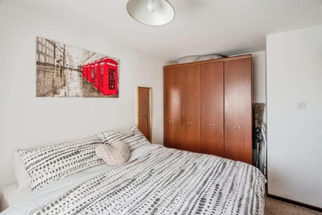 3 bed Semi-Detached for sale Image 12