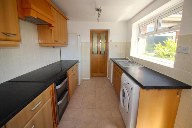 2 bed Semi-Detached Bungalow for sale Image 7