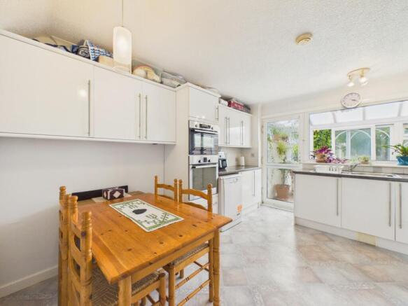 3 bed Semi-Detached for sale Image 8