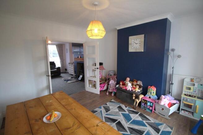 3 bed Semi-Detached for sale Image 7