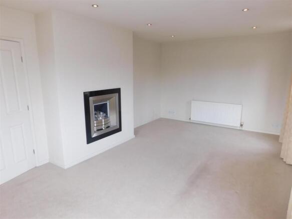 Lounge/Sitting Room
