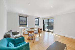 Flat 2 2nd Floor, 105, Parkway, London NW1 7PP