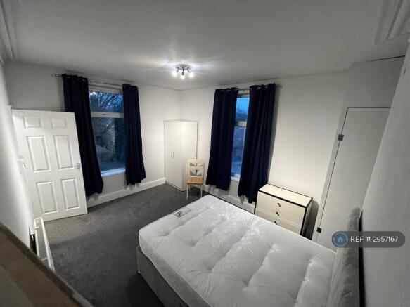 3 bed End of Terrace to rent Image 12