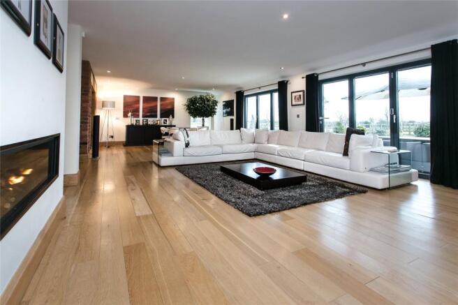 Sitting/Dining Room