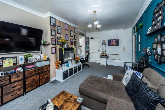 1 bed Apartment for sale Image 5