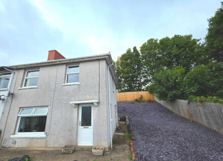 Bryngolau Terrace, Blackwood, NP12 2DE