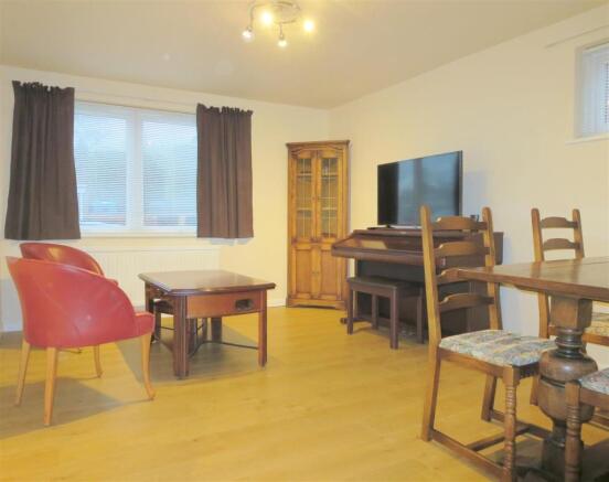 vendor Sitting room 1.JPG