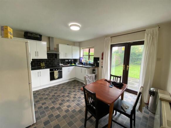 7gc.kitchen.jpg