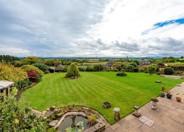 East Mill Cottage-gdn1.jpg