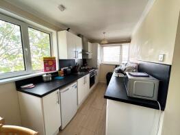 22, Milverton House, Cottage Grove, Southsea PO5 1EJ