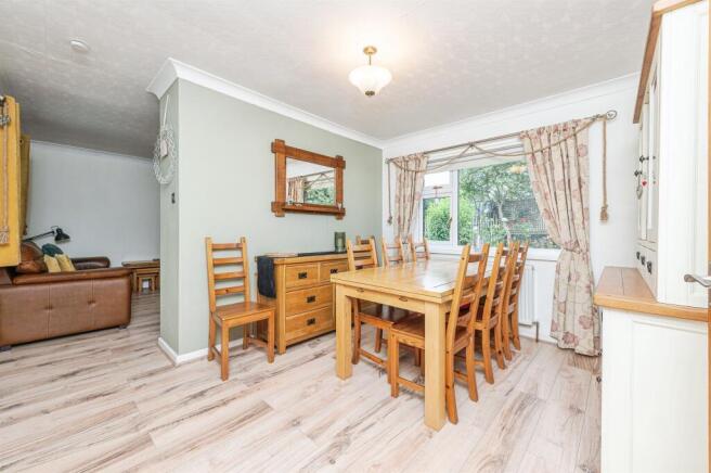 3 bed Detached Bungalow for sale Image 8