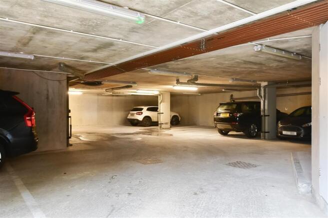 Driveway/Parking