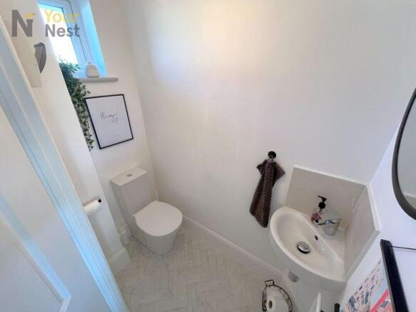 3 bed Semi-Detached to rent Image 8