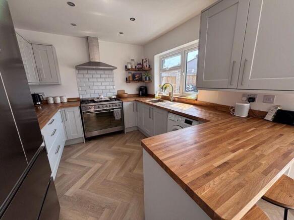 kitchen/dining room