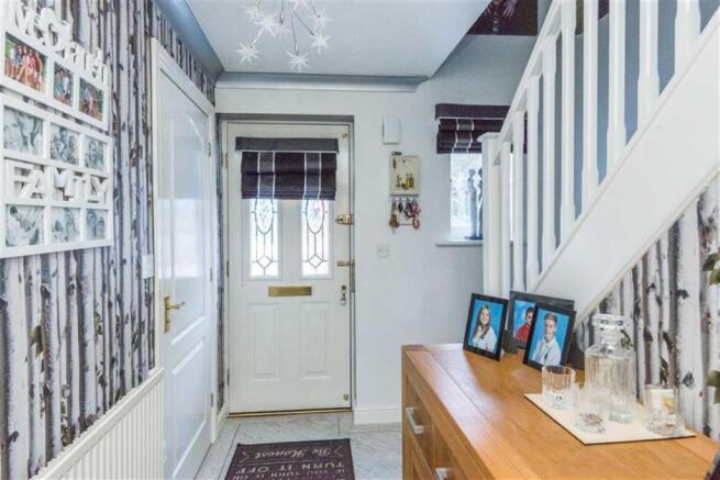 SPACIOUS HALLWAY