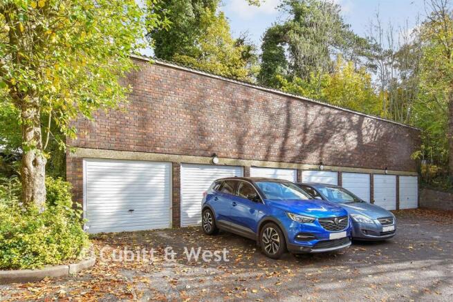 Garage En-Bloc