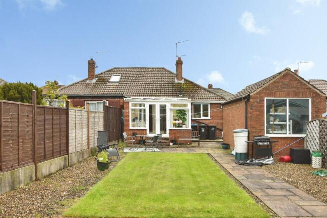 2 bed Semi-Detached Bungalow for sale Image 10