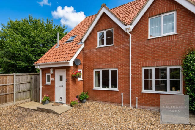 3-bed semi-detached on Forge Close, Old Buckenham, Attleborough, £260,000