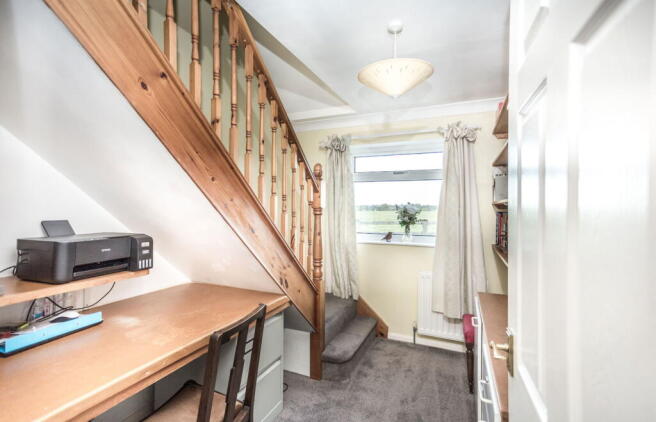 5 bed Detached Bungalow for sale Image 7