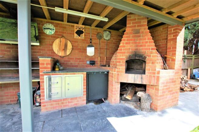 Outdoor Kitchen
