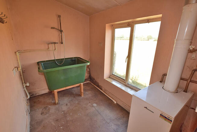 3 bed Detached Bungalow for sale Image 10
