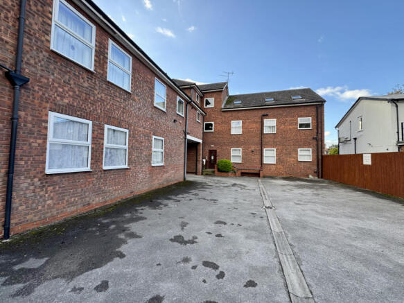 2 bed Flat for sale Image 9