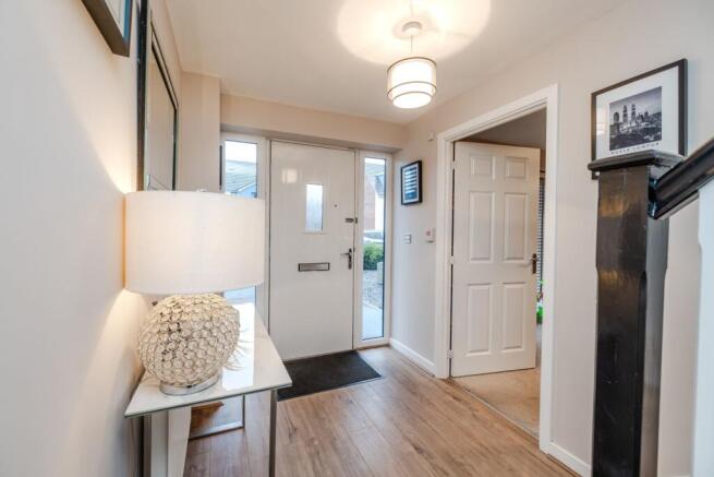 177RosedenWayGreatParkNE139DS-40