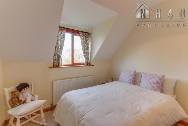 BEDROOM FIVE: