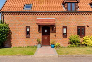 5 Hedgerows, Millway, Beccles NR34 7PS