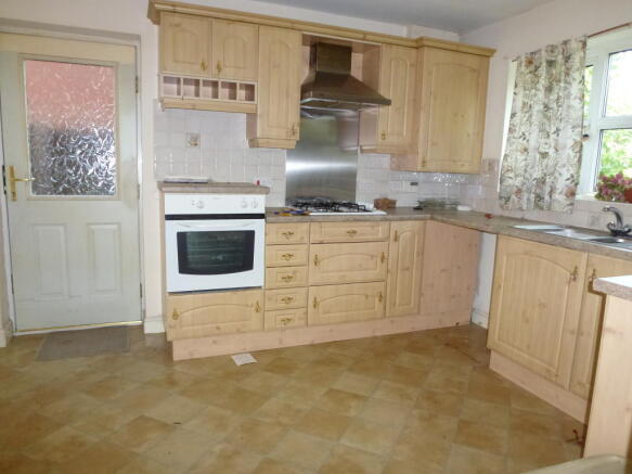 Kitchen Pic 1