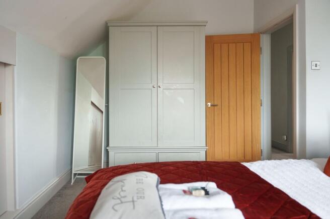2 bed Flat for sale Image 9