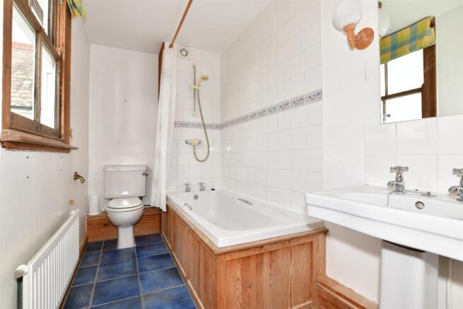 En-Suite Bathroom