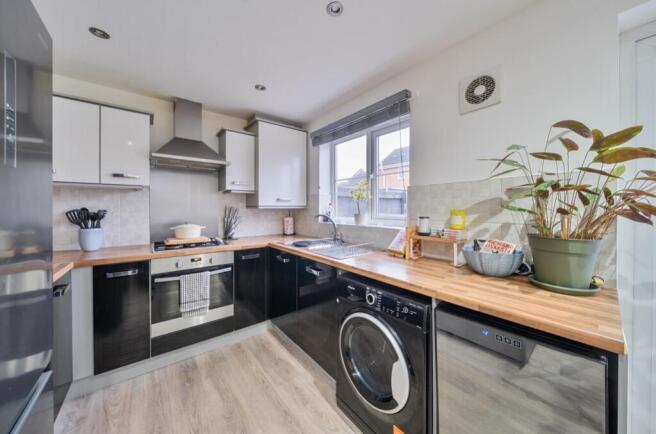 1408625-17-698470b64f297-ARW-1