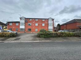 Flat 3, Pinewood House, Coombs Road, Worcester WR3 7HW