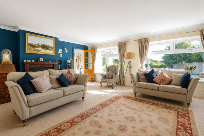 Drope Road, St. George's-Super-Ely, Cardiff photo 4