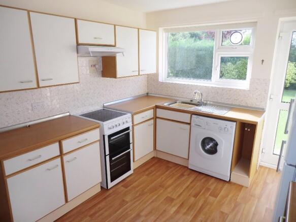 Good-Sized Kitchen