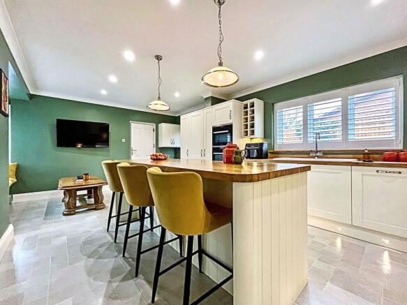 3 bed Detached Bungalow for sale Image 9