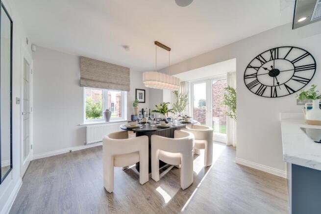 4 bed Detached for sale Image 6