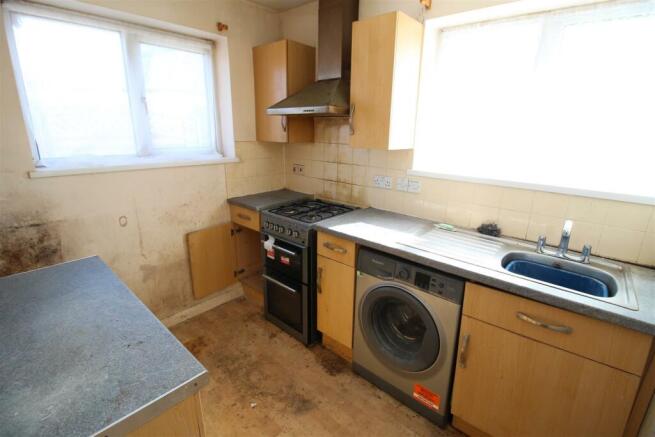 kitchen a.jpg