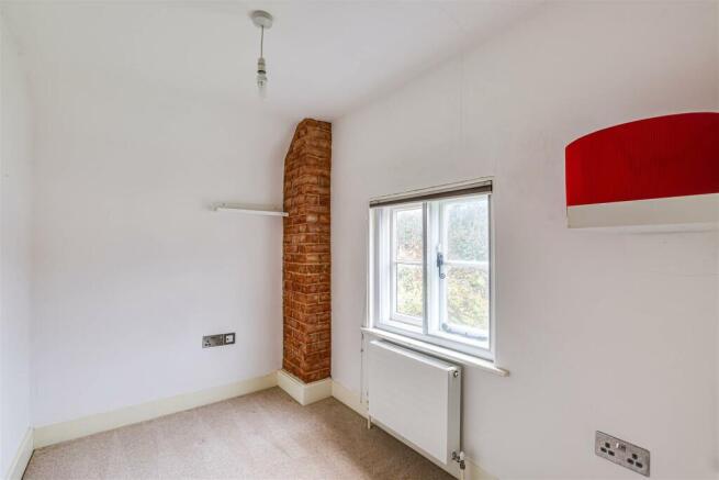 11. Bedroom.jpg