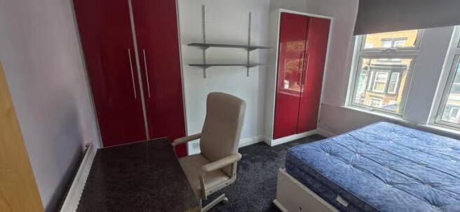 5 bed Terraced to rent Image 7