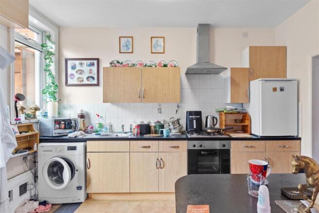 3 bed Terraced for sale Image 5