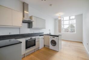 18, 1 Globe House, Chertsey Road, Twickenham TW1 1LJ